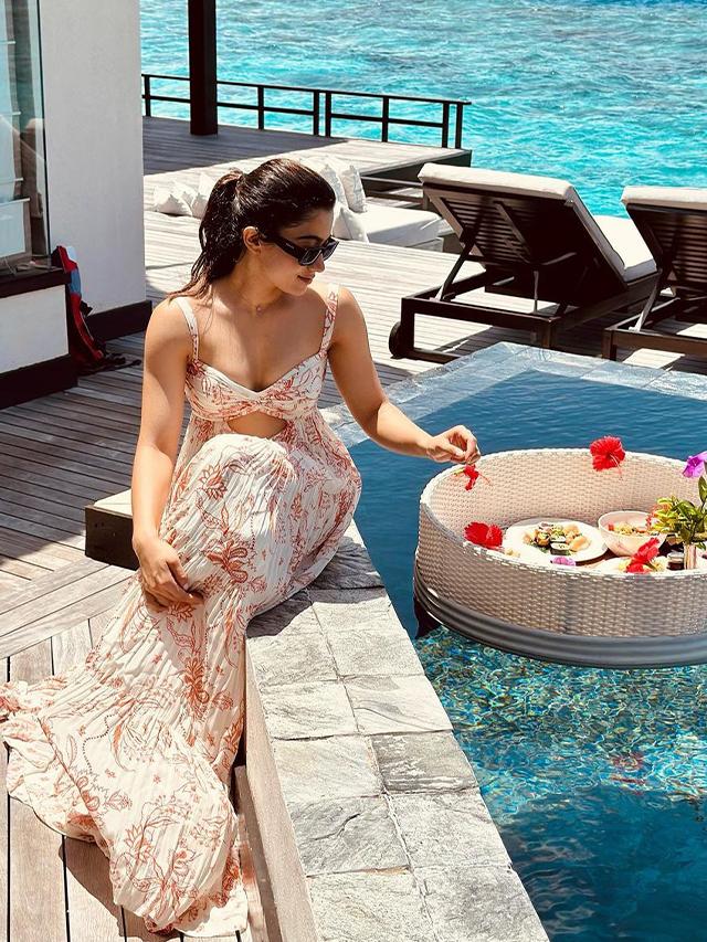 Rashmika Mandanna Maldives Pictures