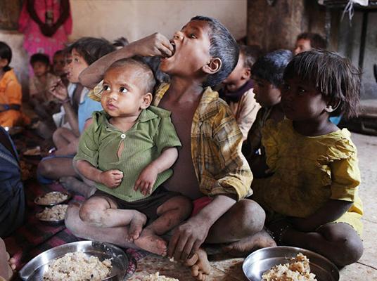 Global Hunger Index 2022 : ఆకలి సూచికలో మళ్లీ వెనకబడ్డ భారత్..