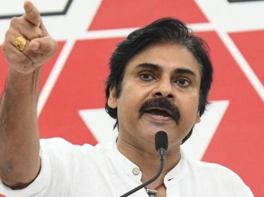 Pawan Kalyan : మీరు దాడి చేస్తే భావ స్వేచ్ఛ.. మేము కేవలం మాట్లాడితే సెక్షన్లు..