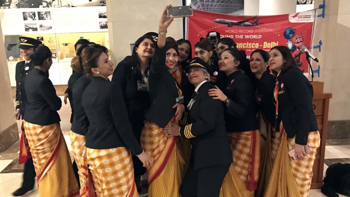 Air India: చిన్న బొట్టు, తలకు రంగు, బట్టతలకు గుండు.. ఉద్యోగులకు కొత్త రూల్స్..