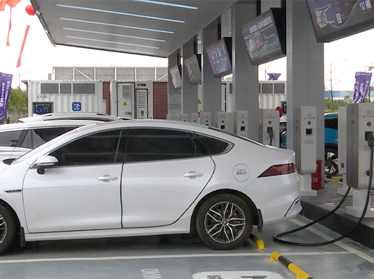 China launches a solar-powered charging station that charges 20 cars in 8 minutes