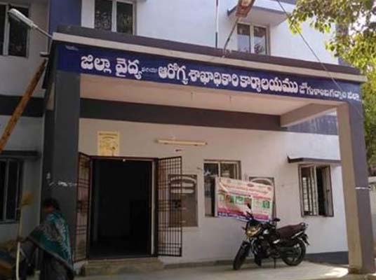 Gadwal Hospital : ప్రసవం మధ్యలో వెళ్లిపోయిన డాక్టర్.. ప్రాణాలు కోల్పోయిన శిశువు