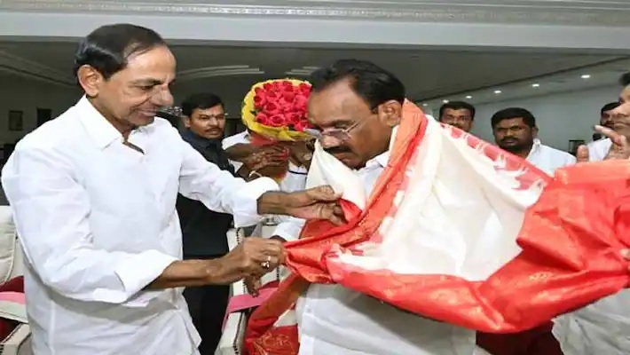 CM KCR : కేసీఆర్ ను కలిసిన కూసుకుంట్ల.. హామీలన్నీ నెరవేర్చాలని సీఎం సూచన..