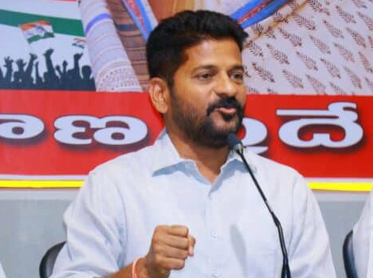 REVANTHREDDY : దేశాన్ని కాపాడేందుకే రాహుల్ గాంధీ భారత్‌ జోడో యాత్ర: రేవంత్ రెడ్డి