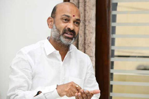 Bandi Sanjay : బీఆర్ఎస్ వైరస్.. బీజేపీ వ్యాక్సిన్.. బండి సంజయ్‌ కామెంట్స్…