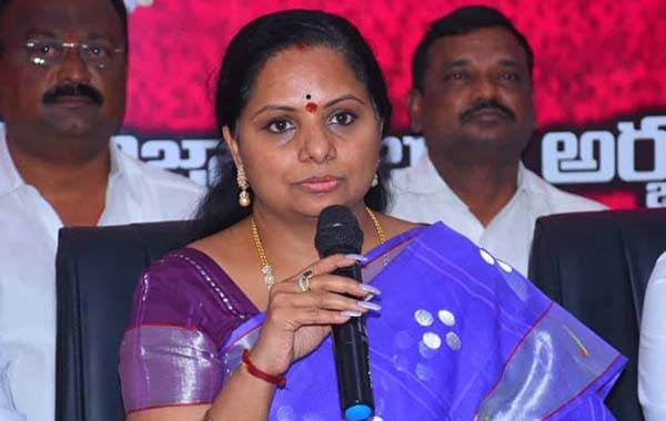 Kavitha : ఢిల్లీ లిక్కర్ స్కామ్.. సీబీఐ.. కవిత.. ట్విస్టులే ట్విస్టులు..