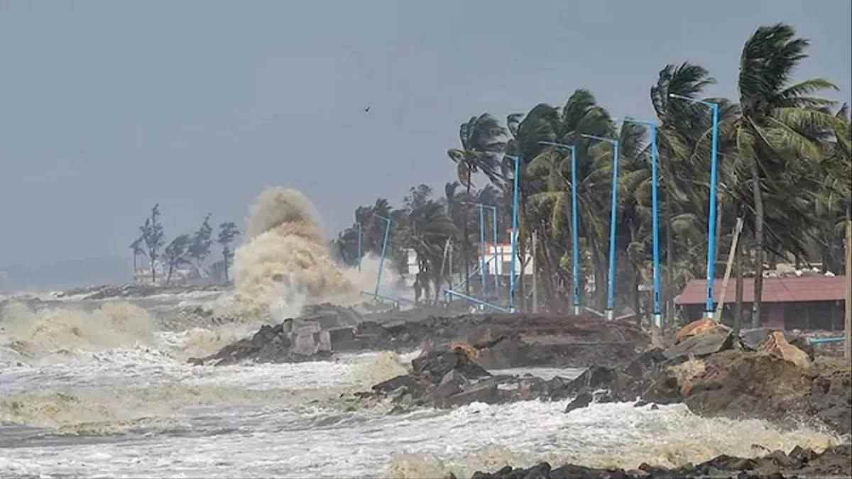 Cyclone: మాండౌస్‌ ఎఫెక్ట్.. అక్కడ భారీ వర్షాలు..