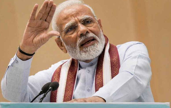 Narendra Modi : మాస్కులు, సానిటైజర్ తప్పనిసరిగా ఉపయోగించండి : ప్రధాని మోది