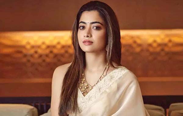 Rashmika Mandanna: హెల్మెట్ ఎక్క‌డ‌ని అడిగిన ర‌ష్మిక‌… ఫిదా అయిన ఫ్యాన్స్!