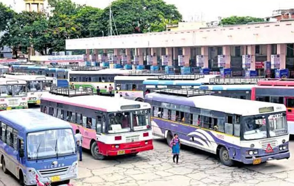 Sankranthi Buses : హైదరాబాద్ నుంచి 6,400 ప్రత్యేక బస్సు సర్వీసులు..