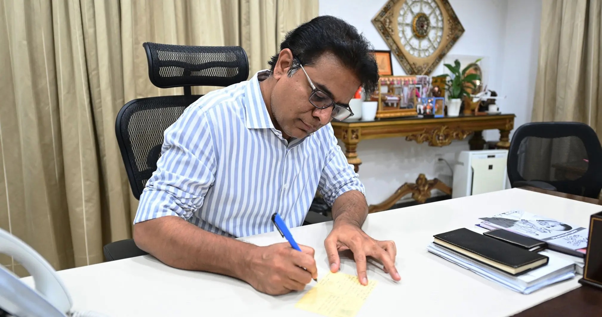 KTR: కేంద్రానికి డిమాండ్ల చిట్టా.. బడ్జెట్ ను గురిపెడుతూ కేటీఆర్ లేఖ