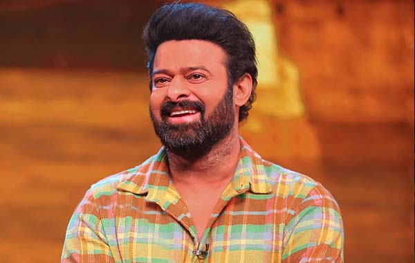 Prabhas New Movie Up dates : డార్లింగ్ ఫ్యాన్స్ గాల్లో తేలుతున్నారోచ్‌!