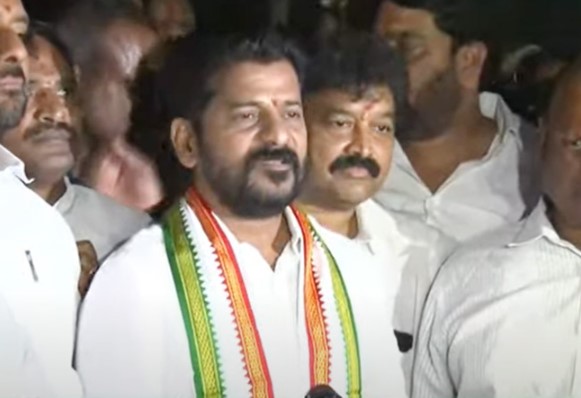 Revanth Reddy: సర్పంచుల కోసం పోరాటం ఆగదు.. రేవంత్ రెడ్డి కదనోత్సాహం