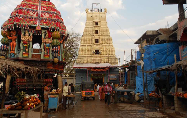 Anjaneya Temple in Kadapa:వెంకన్న వెనుక హనుమన్న