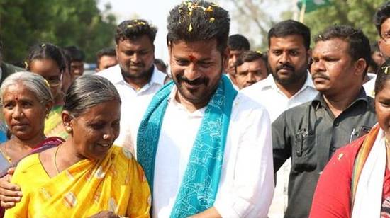 RevanthReddy: పాదయాత్రలో పత్తాలేని సీనియర్లు!?.. ఇక రే..వంతేనా?