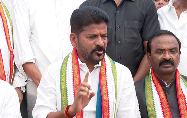 RevanthReddy : తెలంగాణలో విద్యుత్ కుంభకోణం.. కేసీఆర్ పై రేవంత్ ఆరోపణలు..