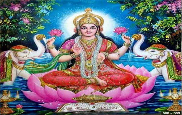 Lakshmi Devi : లక్ష్మీదేవికి ఇరువైపులా ఏనుగులు ఎందుకు ఉంటాయి