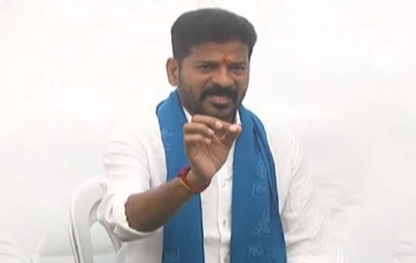 RevanthReddy: ప్రగతిభవన్ ను అంబేద్కర్ సెంటర్ చేస్తాం.. కేటీఆర్ పై రేవంత్ భూ’బాంబ్’