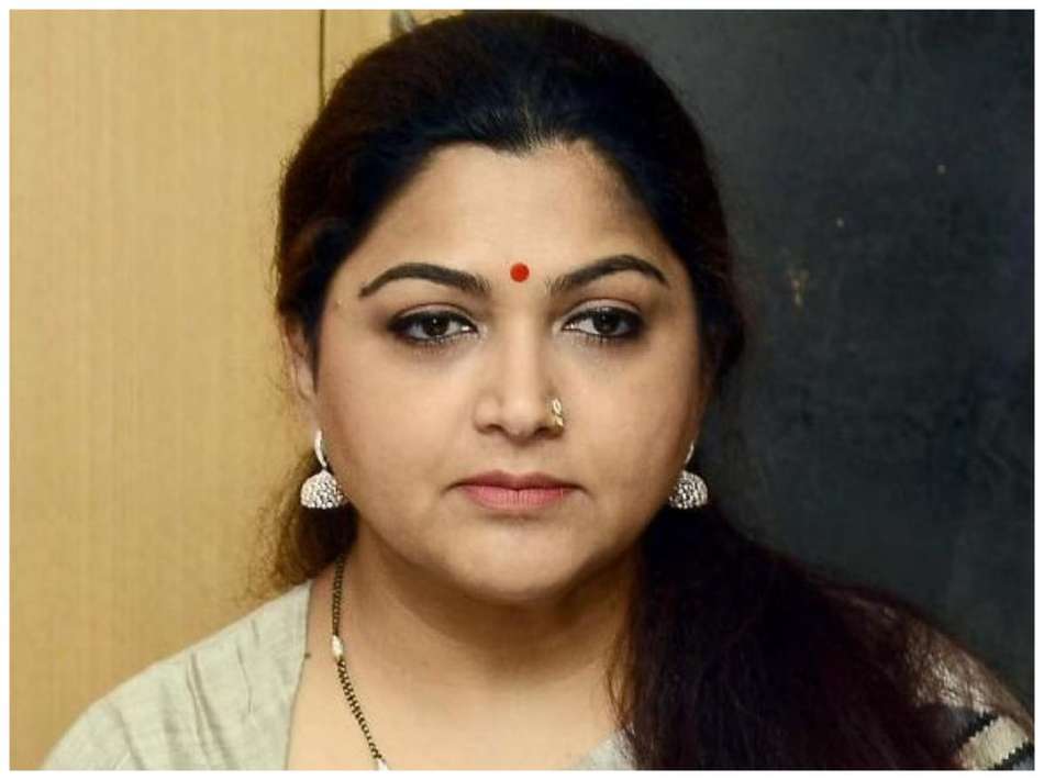 Khushbu Sundar : 8 ఏళ్ల వ‌య‌సులో క‌న్న తండ్రే లైంగికంగా వేధించాడు..ఖుష్బూ సంచ‌ల‌న వ్యాఖ్య‌లు