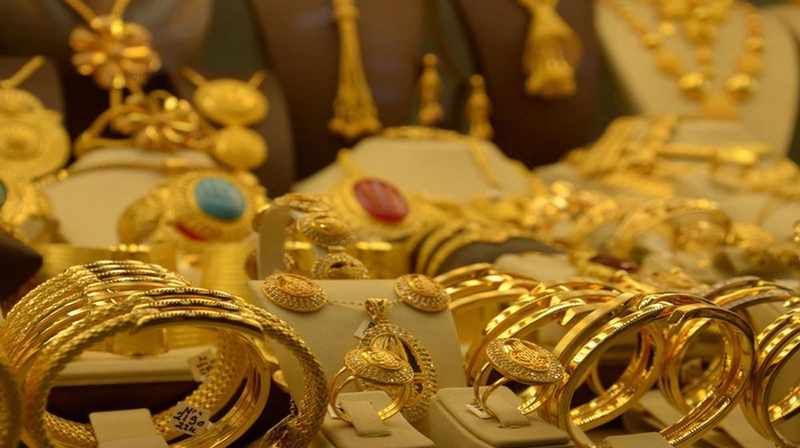 Gold Rates: నిన్న తగ్గింది, ఇవాళ పెరిగింది.. బంగారం ధర బేజార్..