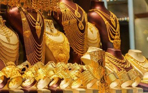 Gold Price : గుడ్ న్యూస్.. బంగారం ధర ఎంత తగ్గిందంటే..?