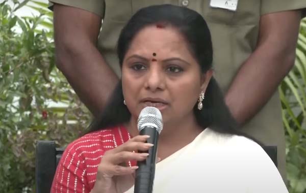 Kavitha: విచారణకు వస్తా.. బీఎల్ సంతోష్ వస్తారా? ఈడీ.. కవిత వేడి..