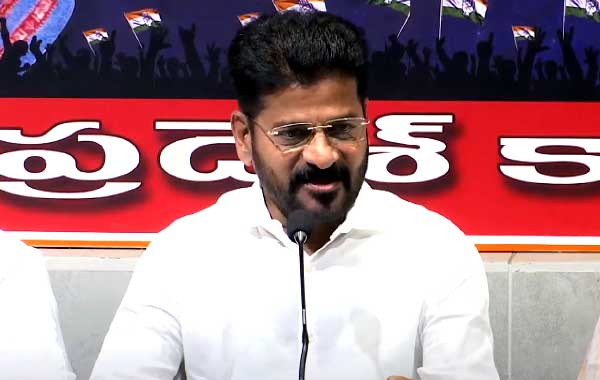 Revanth Reddy : అక్రమ సొమ్ముతో జాతీయ రాజకీయాలు.. కేసీఆర్ మోడల్ ప్రమాదకరం: రేవంత్