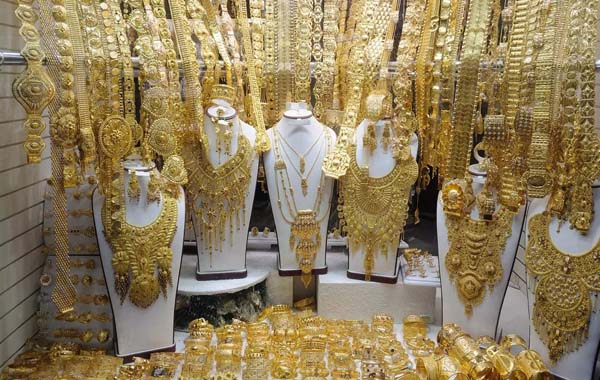 Gold Rates : నిలకడగా బంగారం ధర.. నేడు ఎంతంటే..?