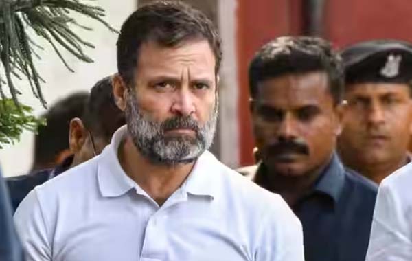 Rahul Gandhi : రాహుల్‌ గాంధీకి షాక్.. పిటిషన్ కొట్టేసిన సూరత్ సెషన్స్ కోర్టు..