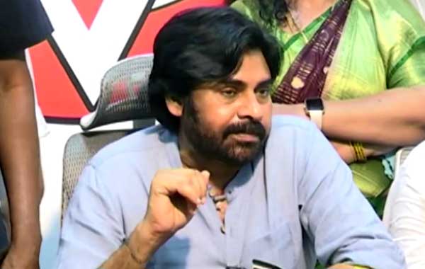 Pawan Kalyan: పవన్ క్లారిటీతో ఉన్నారా? కన్ఫ్యూజ్ చేస్తున్నారా? అంతా ఆ 30 కోసమేనా?