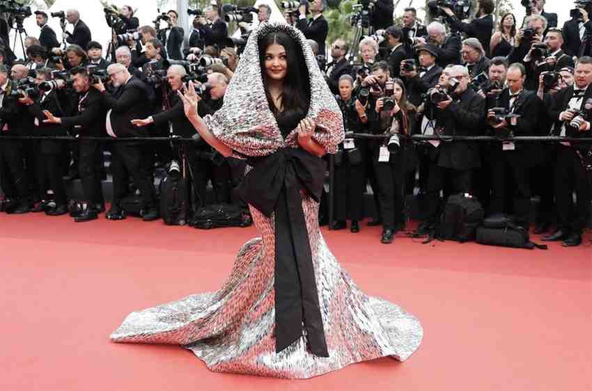 AishwaryaRai: ఐశ్వర్య వెండి గౌను.. భలే ఉంది బాసు! ట్రోలింగ్ షురూ..