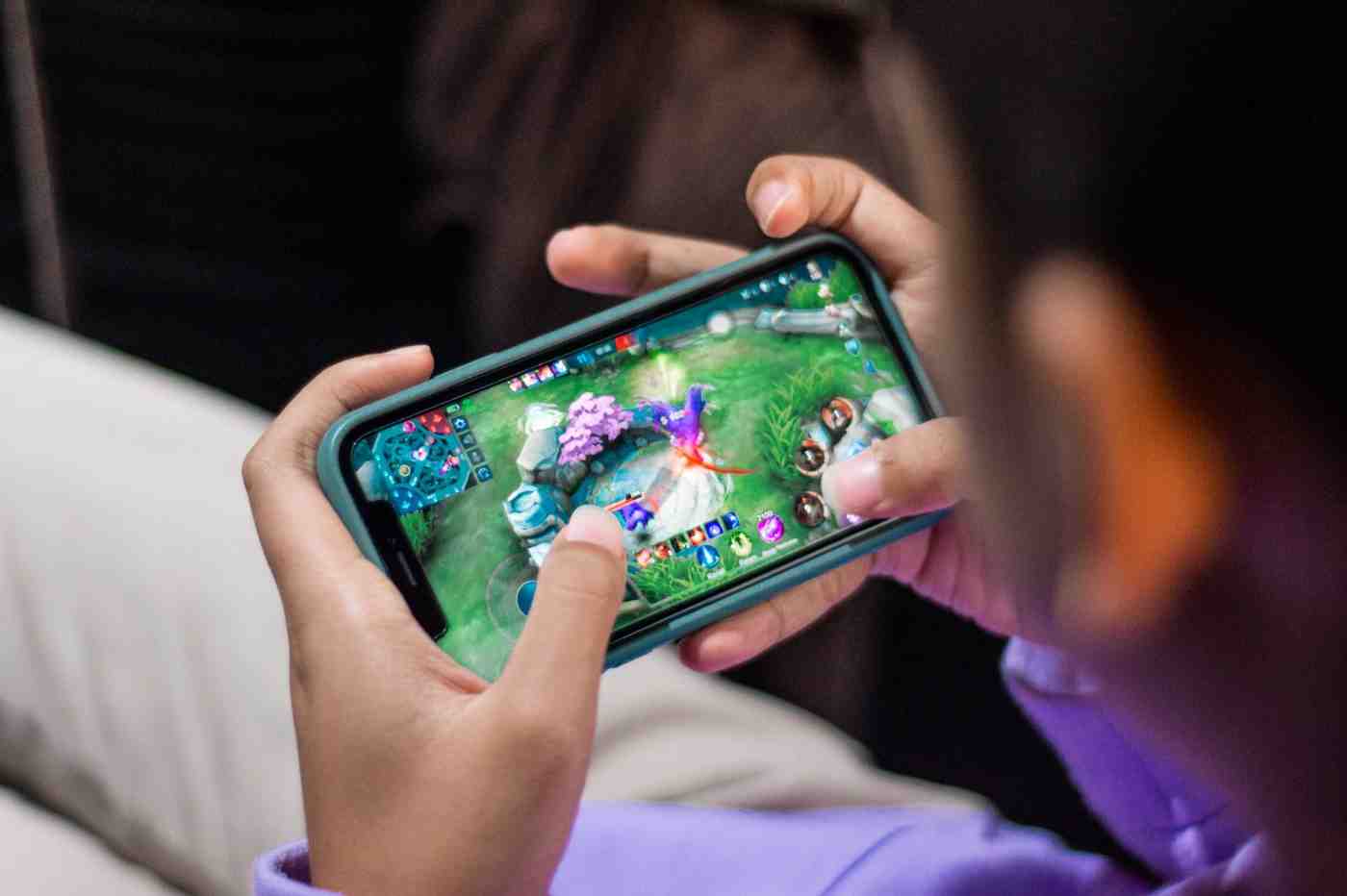 Gaming Apps : గేమింగ్ యాప్స్‌తో జాగ్రత్త..! యూజర్ల సమాచారంతో ఆటలు..