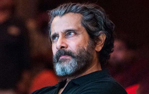 Vikram : హీరో విక్రమ్ కు తీవ్రగాయాలు.. తంగలాన్ సినిమా షూటింగ్ లో ప్రమాదం..