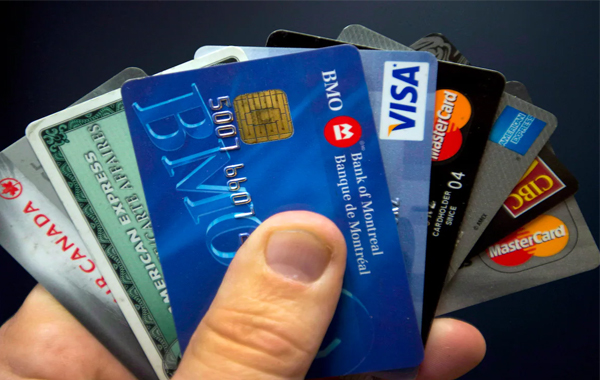 Is it better to pay credit card bill EMIs?