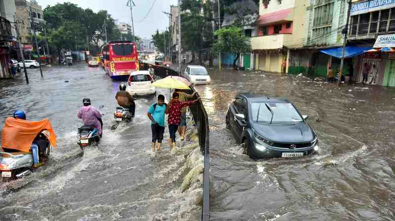 Telangana: మరో 4 రోజులు భారీ వర్షాలు.. తెలంగాణ ఆగమాగం.. ఆరెంజ్ అలర్ట్..