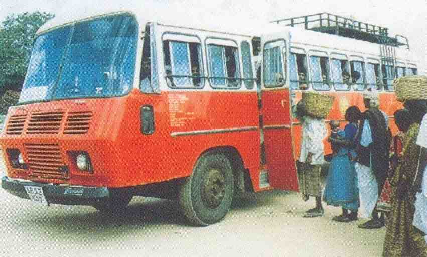 RED BUS: ఎర్ర బస్సుకు 91 ఏళ్లు.. ప్రగతిపథంలో అనేక రంగులు..