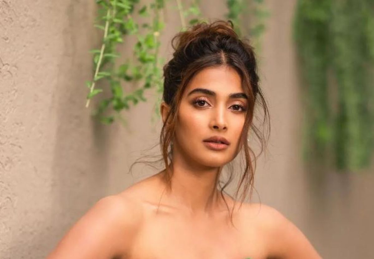 Pooja Hegde: ఆమె కోసం పూజా హెగ్డేను గురూజీ ప‌క్క‌న పెట్టేశారా!