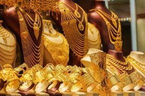 Gold Rate News: మళ్లీ పెరిగిన బంగారం ధర..ఈ రోజు ఎంతంటే..?