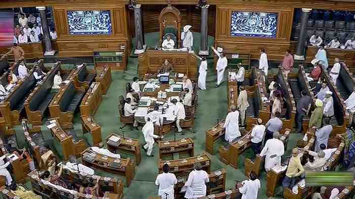 Parliament: ఇప్పటివరకు 27 అవిశ్వాస తీర్మానాలు.. ఏం జరిగిందంటే..?