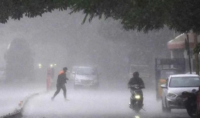 Rain Alert: అతిభారీ వర్ష సూచన.. రాష్ట్రంలో రెడ్ అలర్ట్.. బీకేర్ ఫుల్..