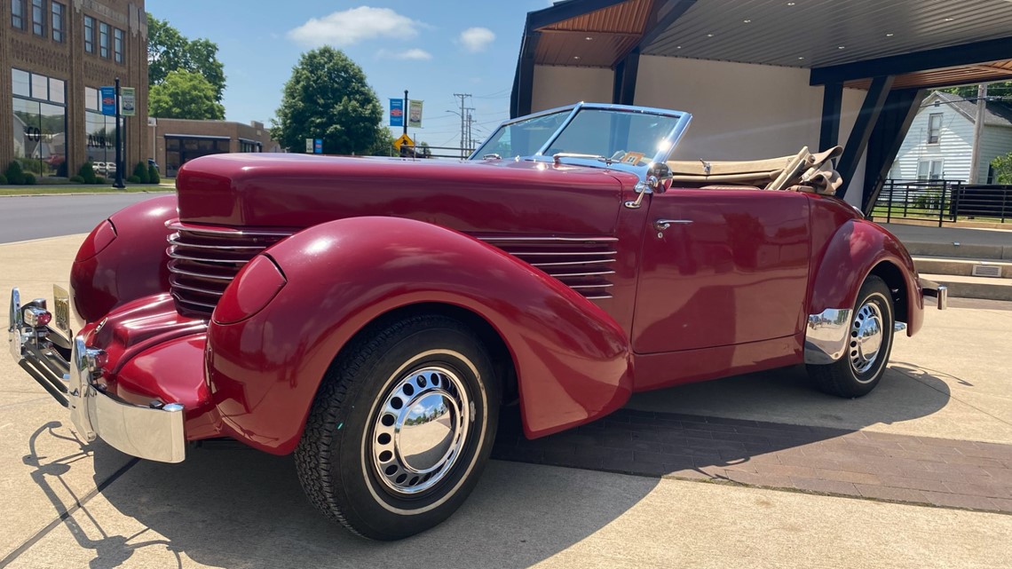 Vintage Car :వింటేజ్ కారును విరాళంగా ఇచ్చిన వారసుడు..