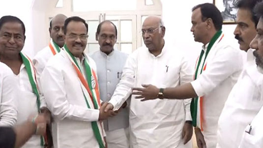 Congress : ఢిల్లీకి తెలంగాణ నేతల క్యూ.. కాంగ్రెస్ లో చేరికలు..