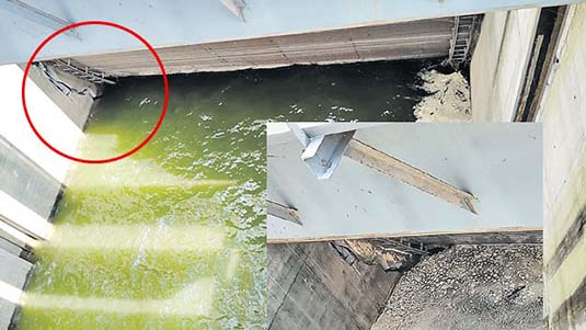 Medigadda Barrage : మరింత కుంగిన  మేడిగడ్డ బ్యారేజ్ వంతెన.. క్షణ క్షణం ఉత్కంఠ..