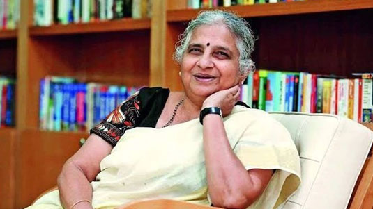 Sudha Murthy : ది గ్రేట్ సుధామూర్తి.. 20 ఏళ్లుగా ఒక్కచీర కూడా కొనలేదు.. ఎందుకు ?