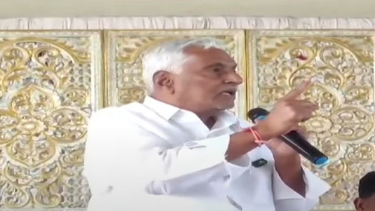 Jeevan Reddy :  కేసీఆర్‌ను ఓడించే మొనగాడు రేవంత్ రెడ్డినే.. కాంగ్రెస్ గెలిచే తొలి స్థానం అదే..