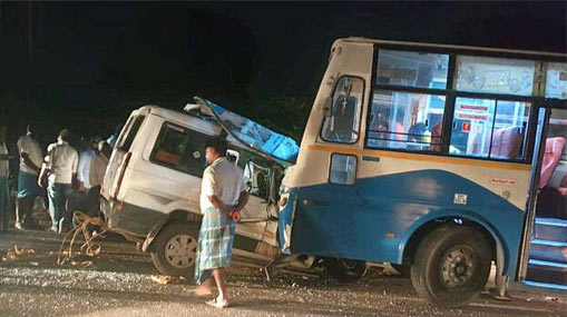 Road Accident : పండుగ వేళ విషాదం.. రోడ్డుప్రమాదంలో ఏడుగురు దుర్మరణం