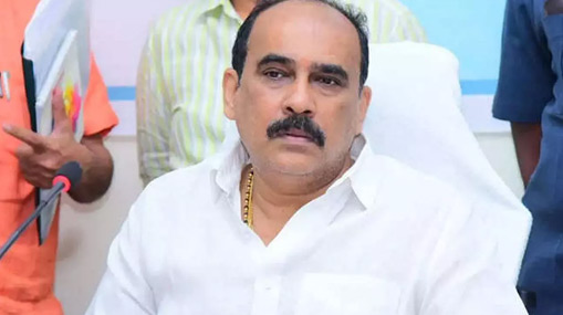 Balineni Srinivas Reddy : పంతం నెగ్గించుకున్న బాలినేని.. తాడేపల్లికి ఎస్పీ మల్లిక