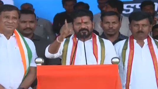 Narayankhed Congress Meeting : ఇందిరమ్మ ఇళ్లు లేని ఊరు తెలంగాణలో లేదు.. ఈ పథకం మళ్లీ అమలు చేస్తాం : రేవంత్ రెడ్డి