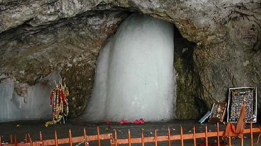 Amarnath Shivling : 90 అడుగుల ఎత్తైన గుహలో మంచు లింగం