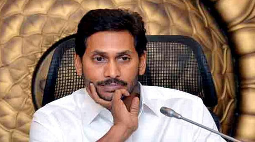 Internal rift in YSRCP : మార్పులు చేర్పులతో ఇంటర్నల్ వార్..అసంతృప్తిలో నేతలు..